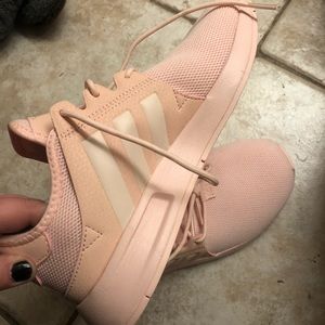 LIGHT PINK ADIDAS WOMENS SHOE